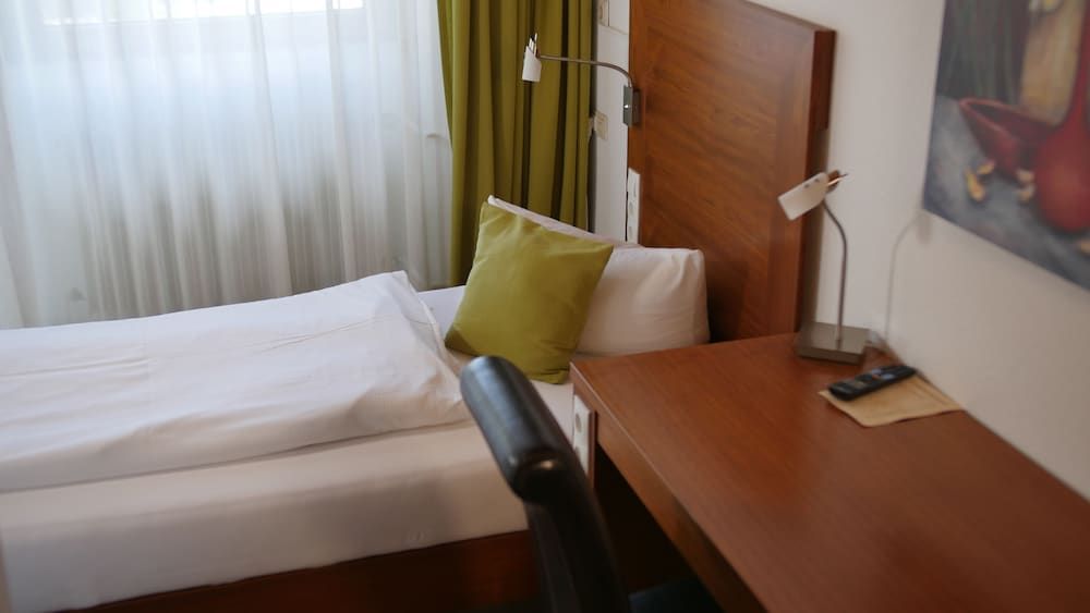 Basic Single Room