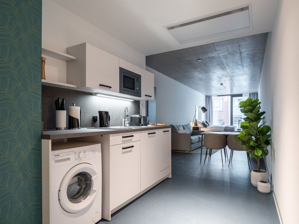 Limehome Erfurt Maximilian-Welsch-Str. Suite XL with Sofa Bed 11