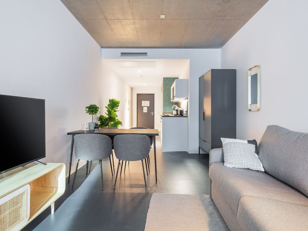 Limehome Erfurt Maximilian-Welsch-Str. Suite XL with Sofa Bed 15