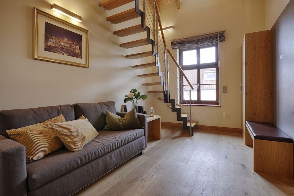 Hotel Wiener Botschaft Deluxe Double Room 5