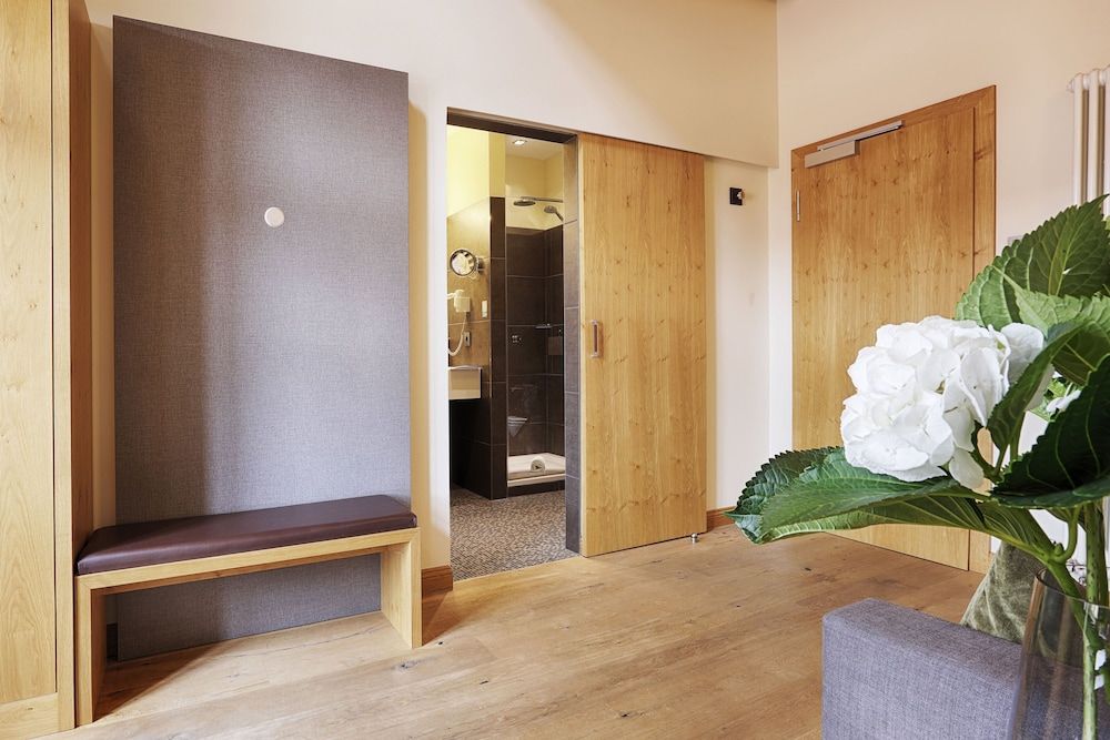 Hotel Wiener Botschaft Deluxe Double Room 4