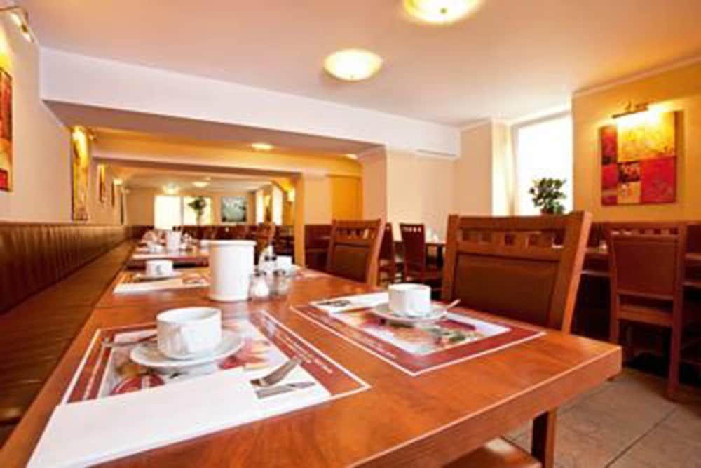 undefined Hotel Atrium Charlottenburg 3