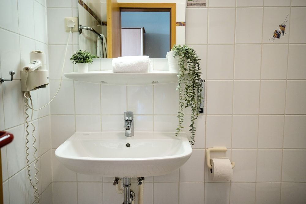 Alte Feuerwache Comfort Twin Room 3