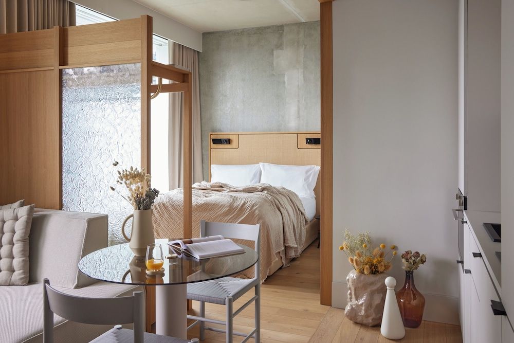 undefined Locke at East Side Gallery