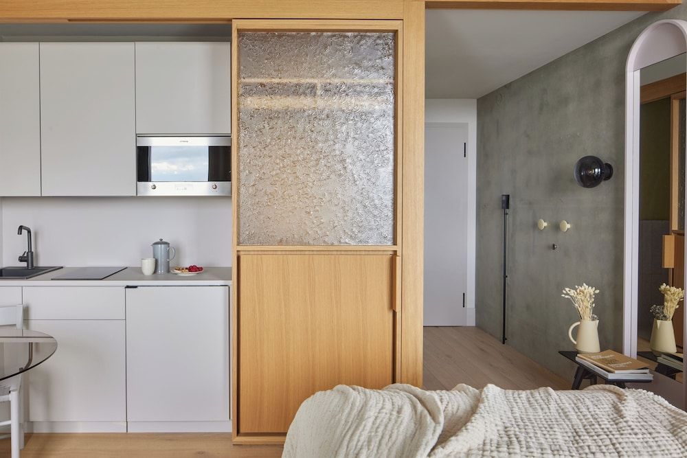 undefined Locke at East Side Gallery