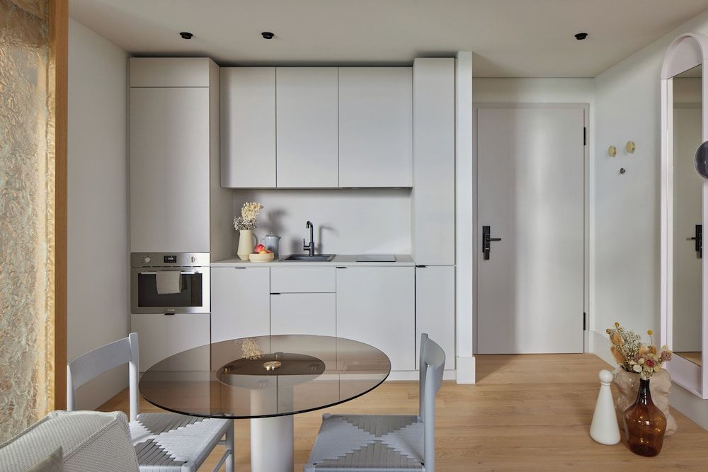 undefined Locke at East Side Gallery 3