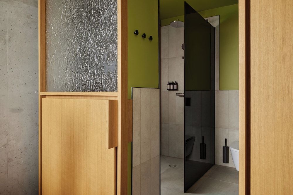 undefined Locke at East Side Gallery 8