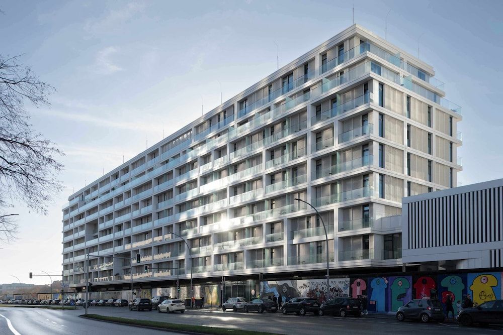 undefined Locke at East Side Gallery