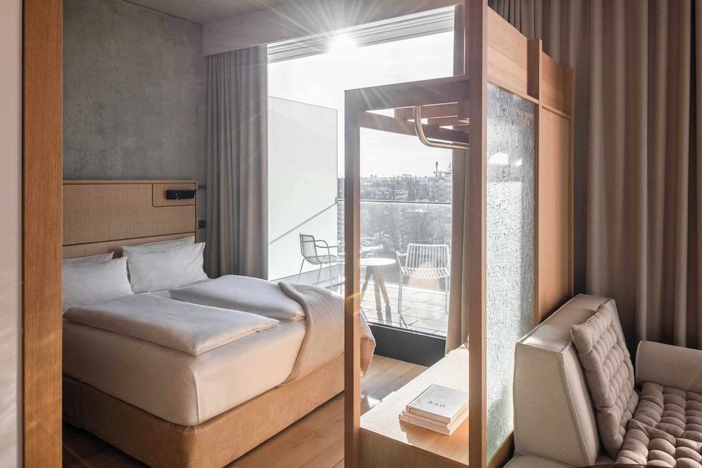 undefined Locke at East Side Gallery 3