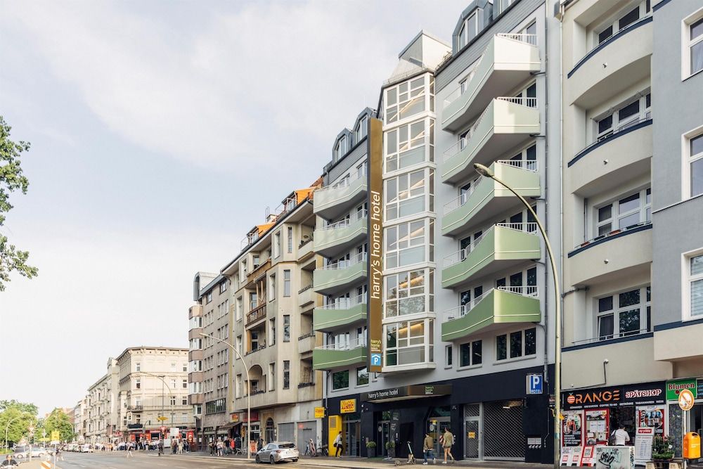 undefined harry's home Berlin-Moabit hotel & apartments 2