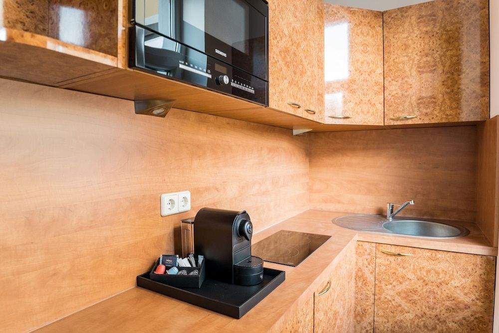 Homaris Boxi Studios Deluxe Studio 16