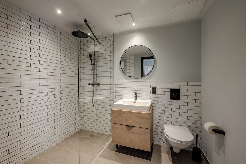 undefined The Base Berlin ONE 7