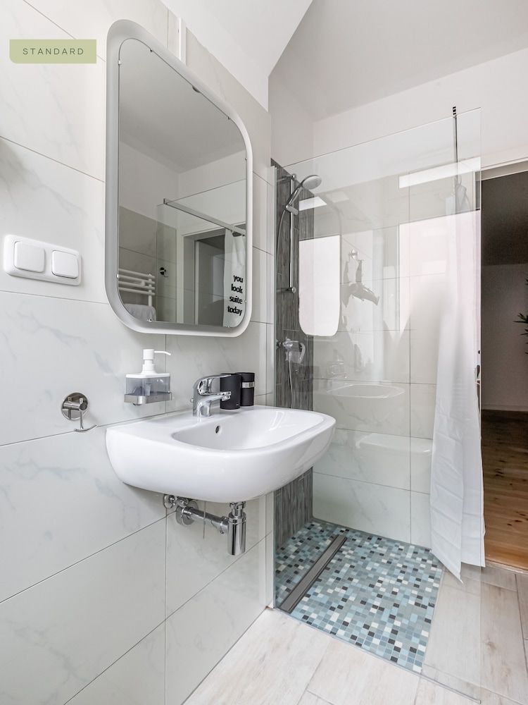 undefined Apartments Berlin Aroser Allee 7