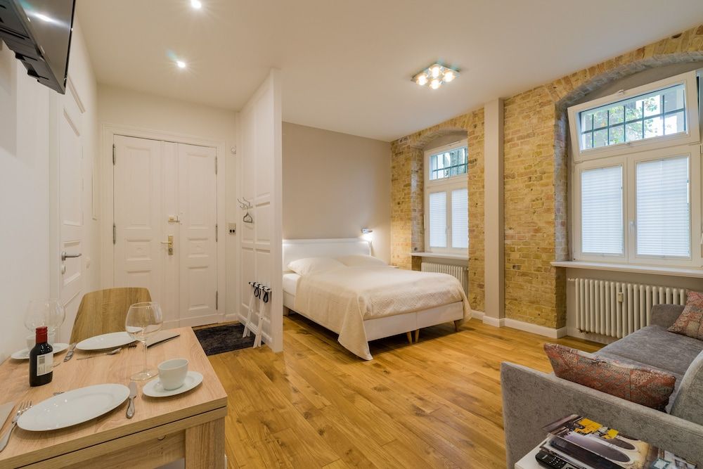 undefined Apartment Adler-Nest Berlin by Kurfürstendamm 5