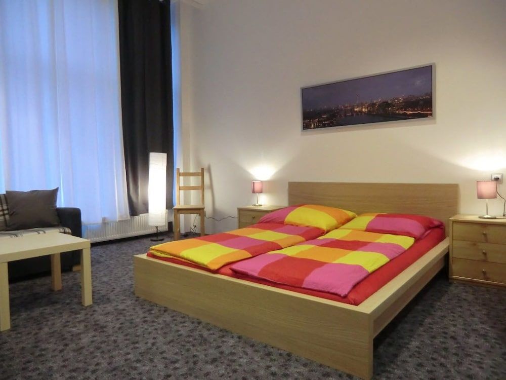 undefined Cityflair Berlin - Apartments 4