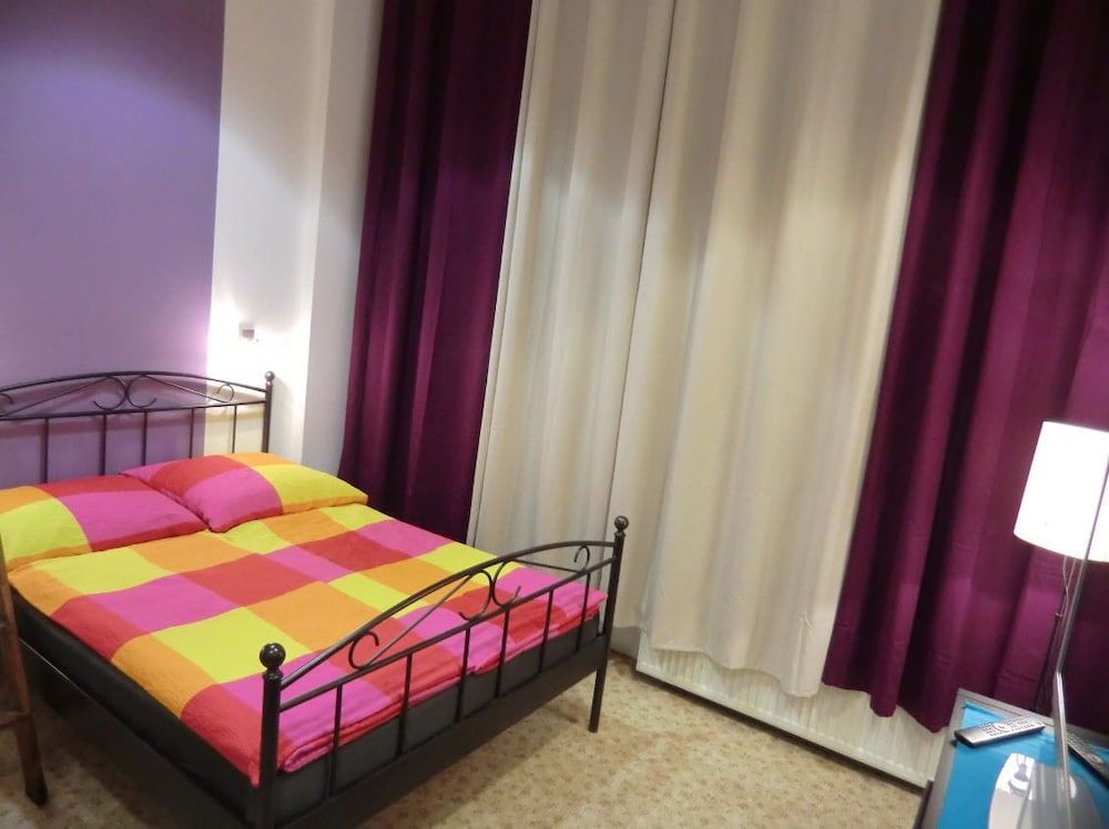 undefined Cityflair Berlin - Apartments 3