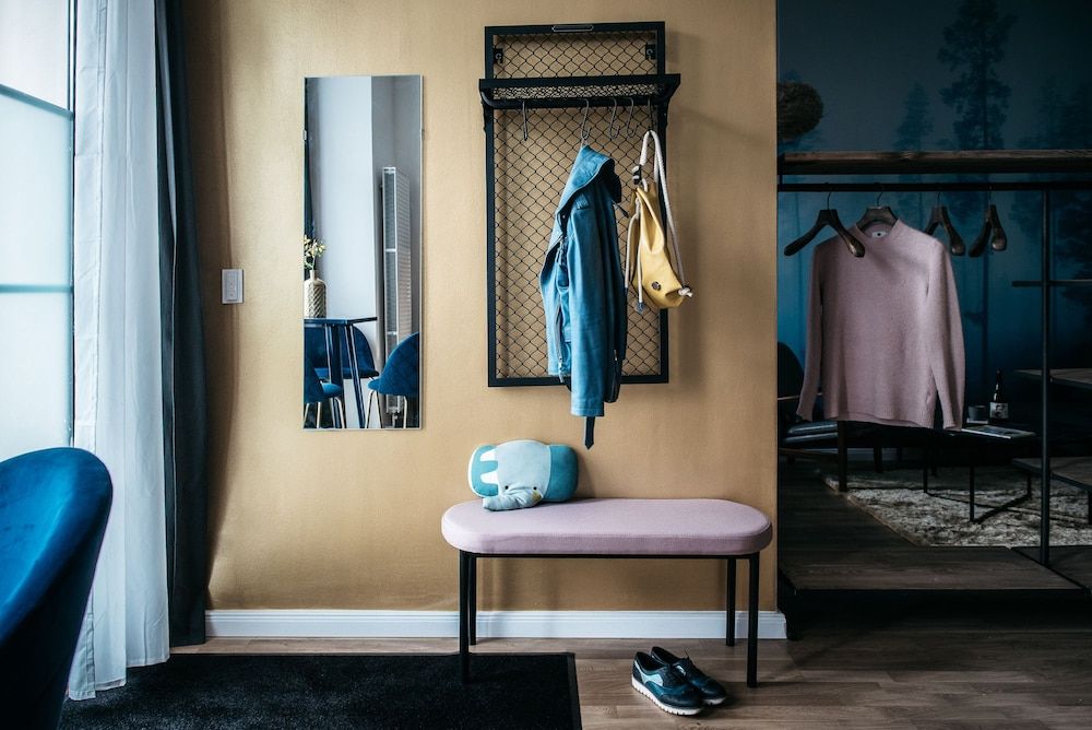 URBN Dreams - Misty Forest Apartment (Misty Forest) 13