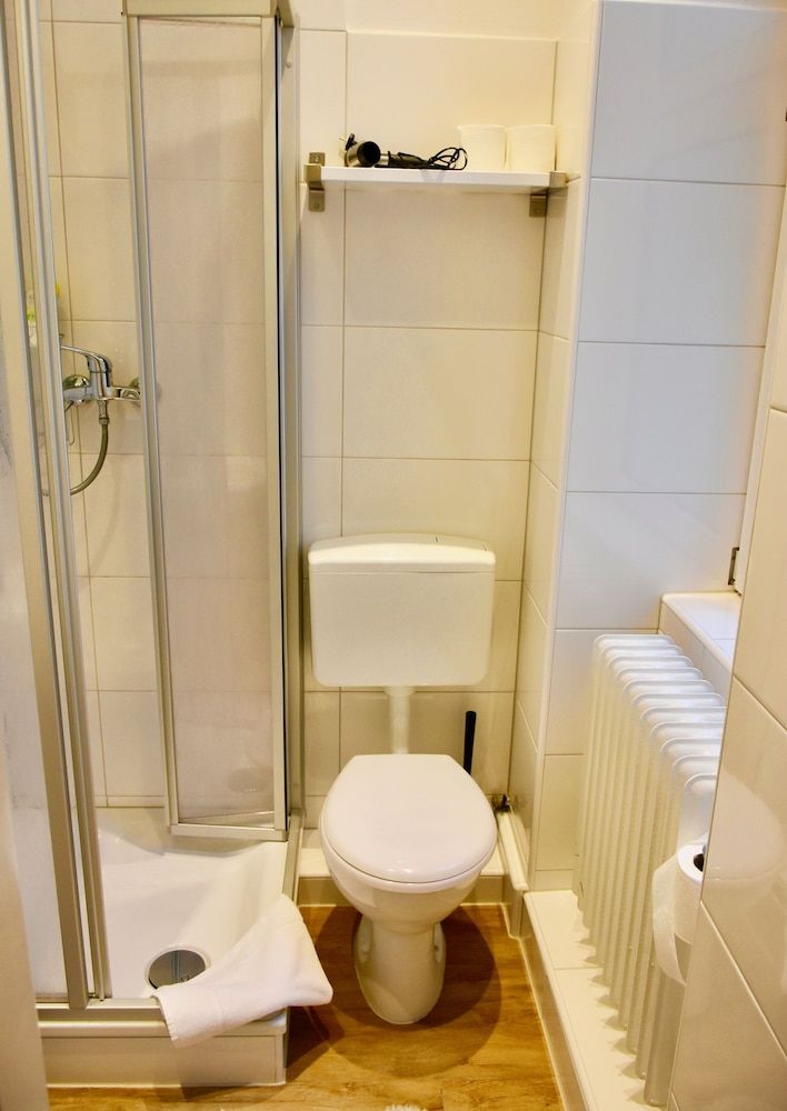 Aparthotel Thüringer Hof Executive Apartment, 3 Bedrooms 7