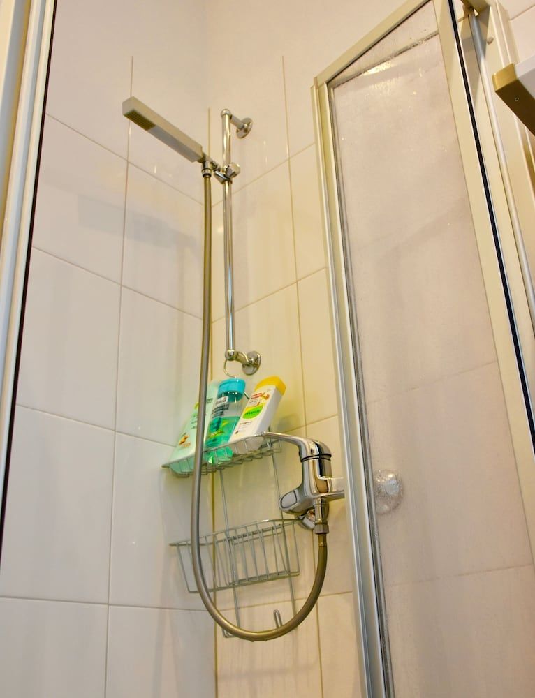 Aparthotel Thüringer Hof Executive Apartment, 3 Bedrooms 8