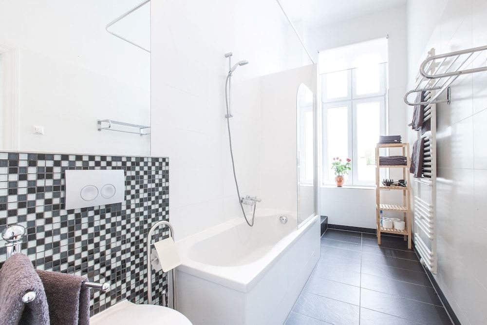 Brücken Deluxe 1 - 4 Apartment, 3 Bedrooms, City View 10