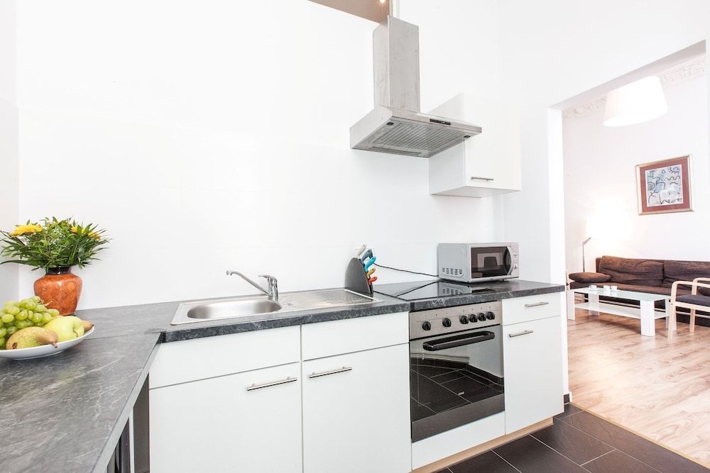 Brücken Deluxe 1 - 4 Apartment, 3 Bedrooms, City View 14