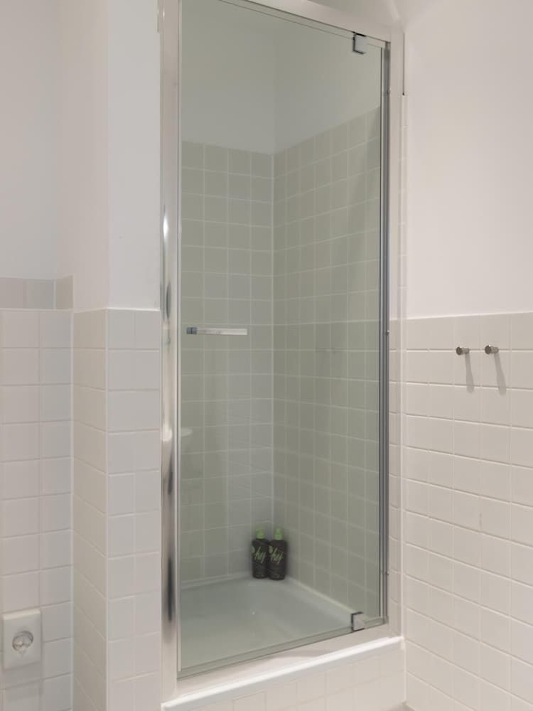 Schoenhouse Berlin City Street Suite with balcony 8