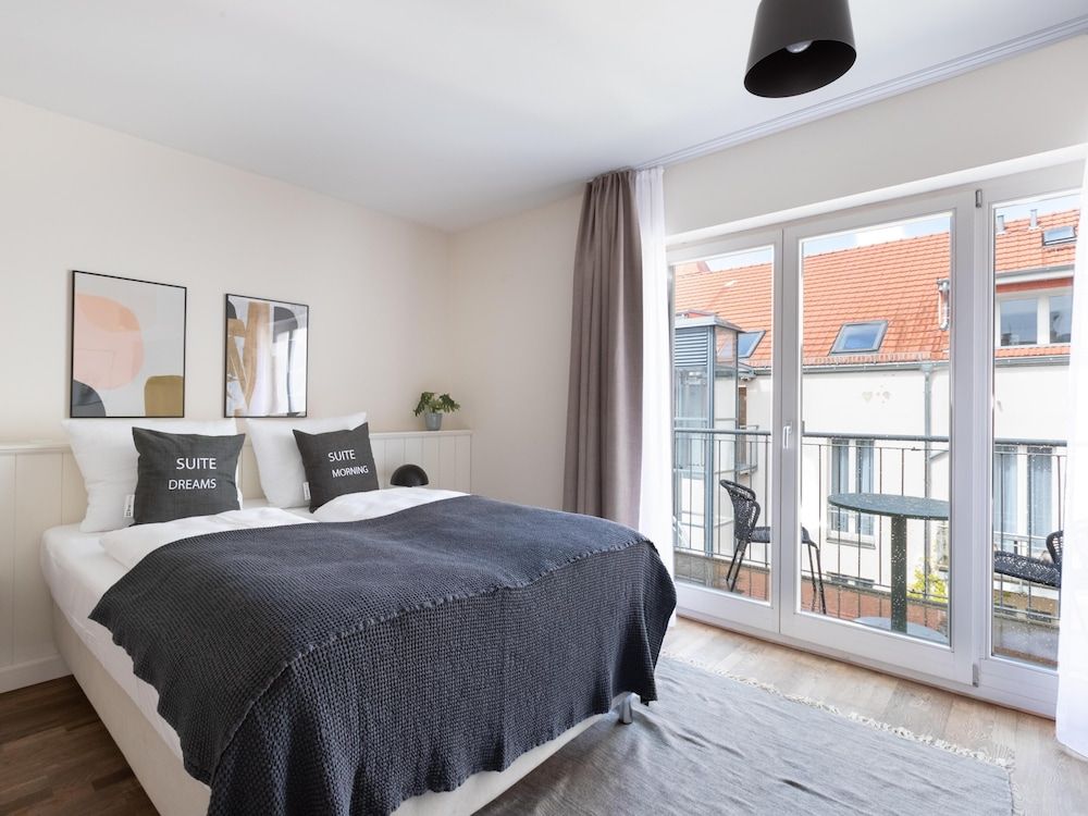 Schoenhouse Berlin City Street Suite with balcony 2