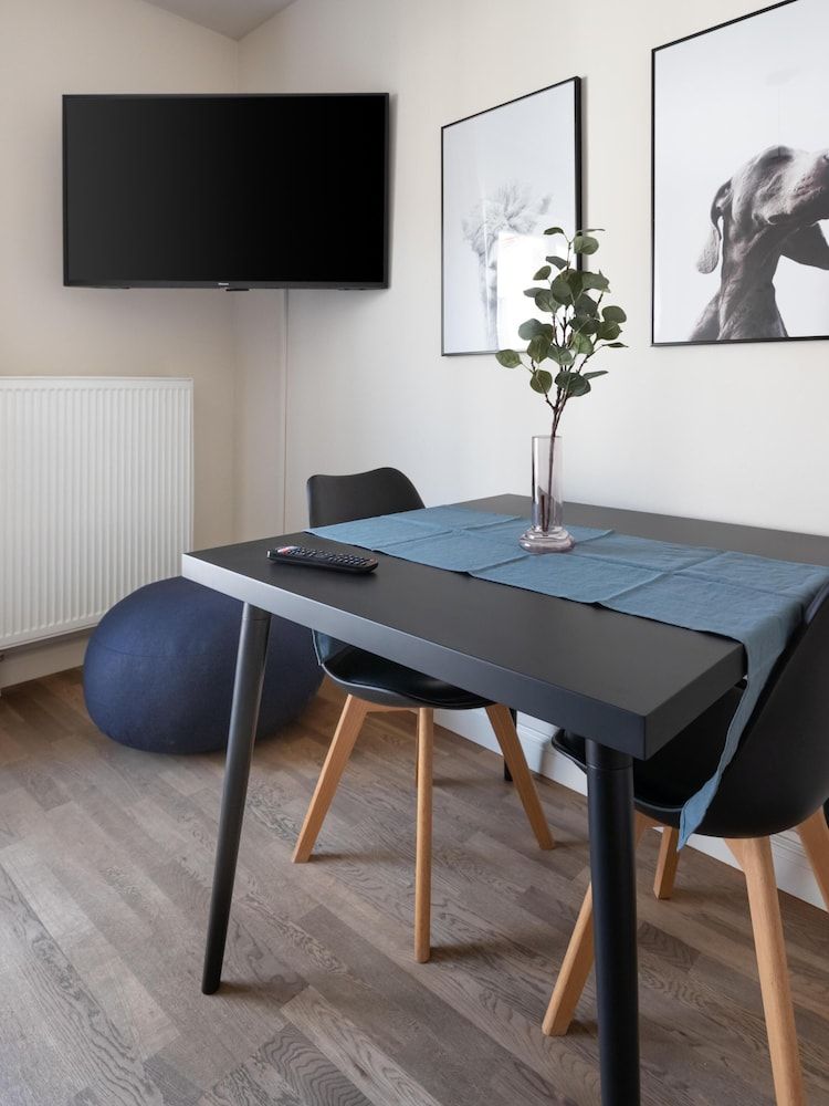 Schoenhouse Berlin City Street Suite with balcony 12