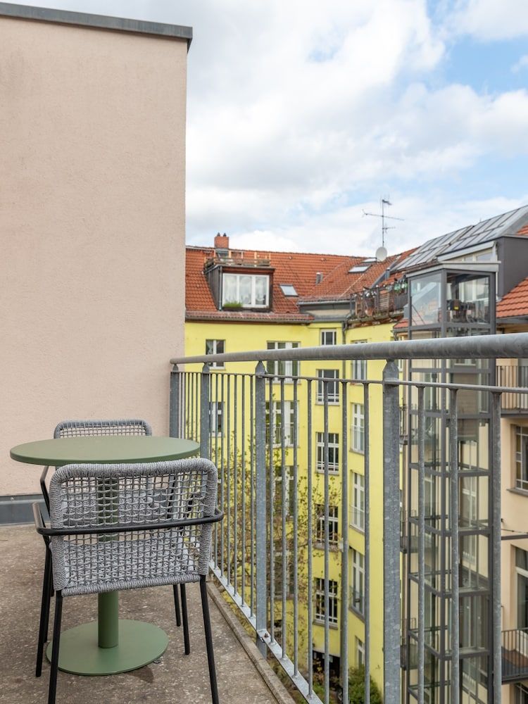 Schoenhouse Berlin City Street Comfort Suite with Balcony 4