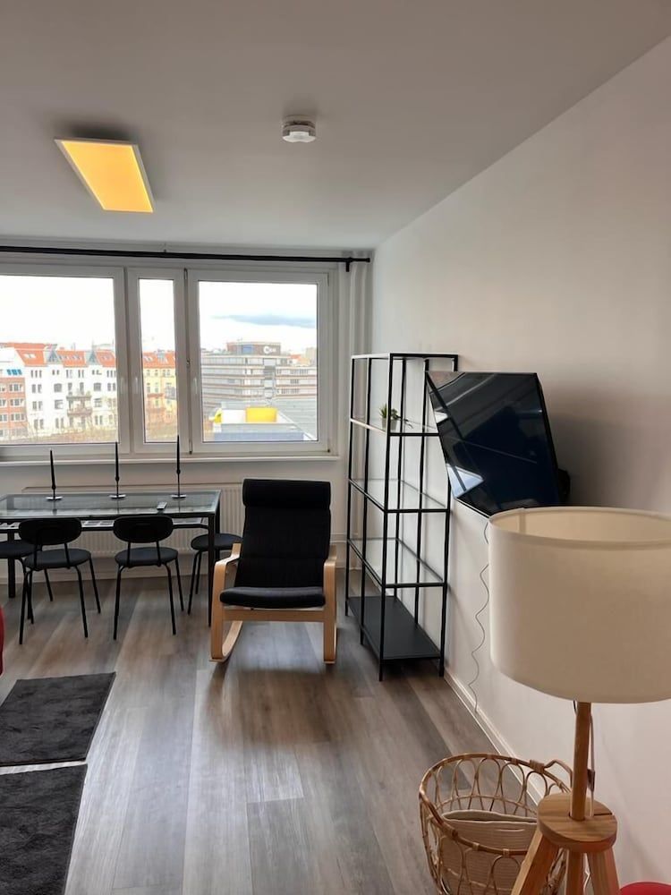Alexanderplatz Fresh Adorable Studio Apartment 22