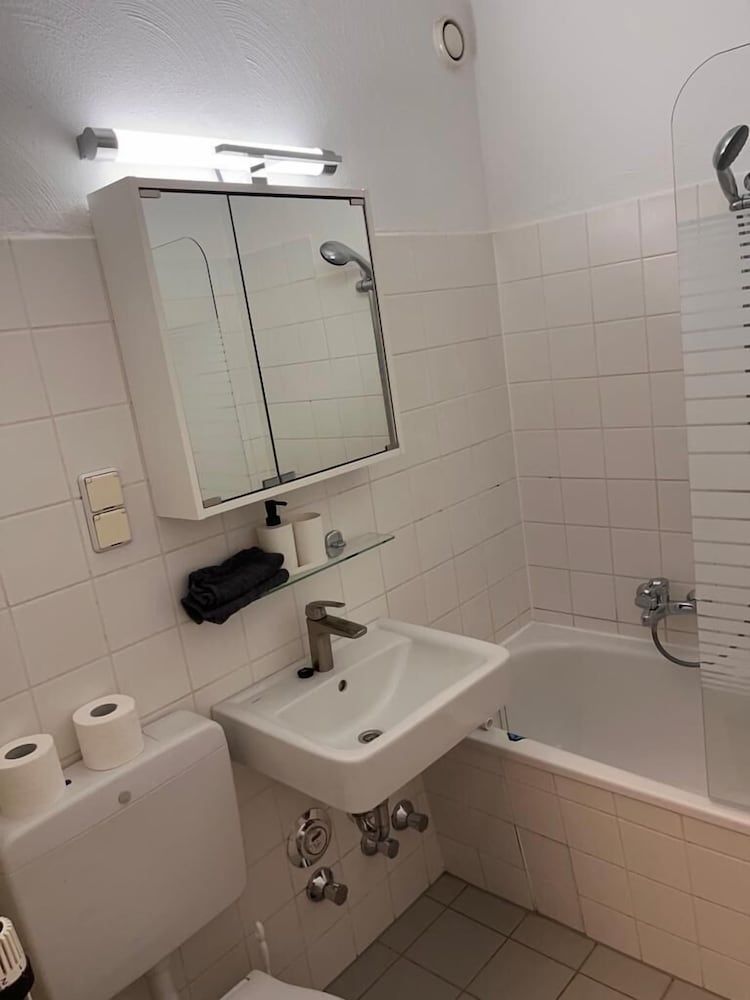 Alexanderplatz Fresh Adorable Studio Apartment 27