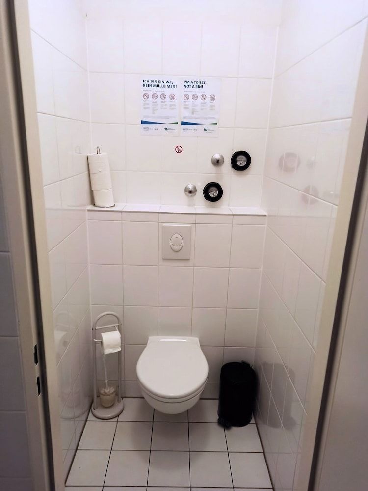 Pension Puschkin Berlin Deluxe Apartment, 6 Bedrooms 13