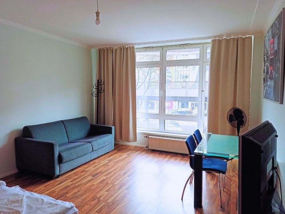 Pension Puschkin Berlin Deluxe Apartment, 6 Bedrooms 17