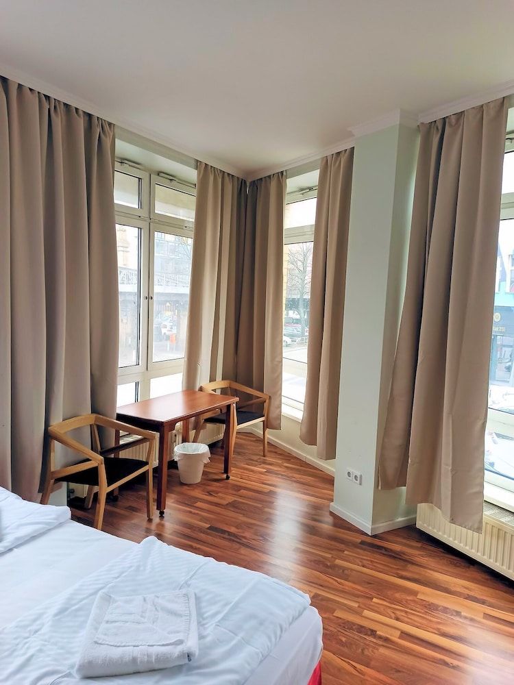 Pension Puschkin Berlin Deluxe Apartment, 5 Bedrooms 20