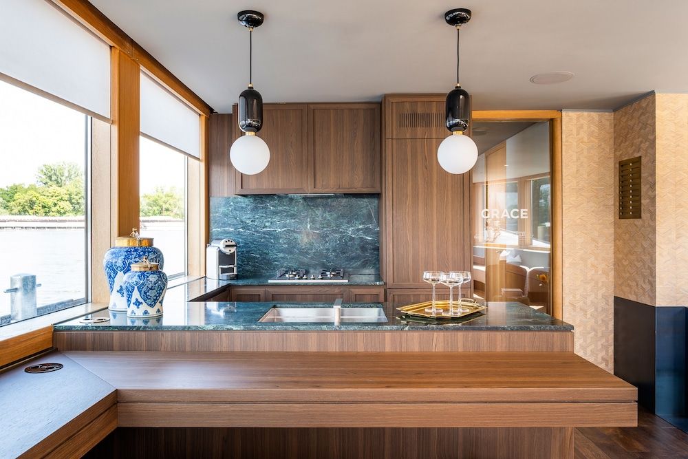 undefined Schiff Grace 3