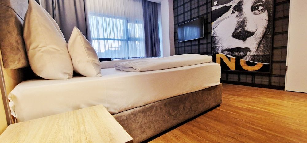 ArtHotel ANA Munich Airport Standard Double Room 5