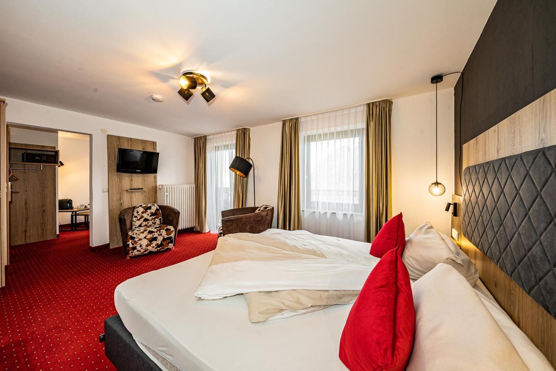 Deluxe Double Room with Balcony