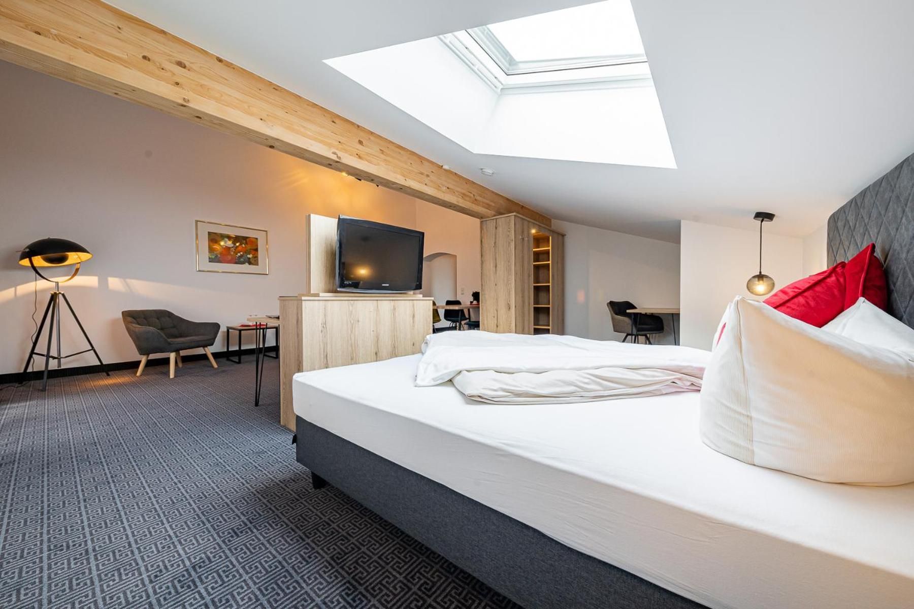 Suite with Mountain View