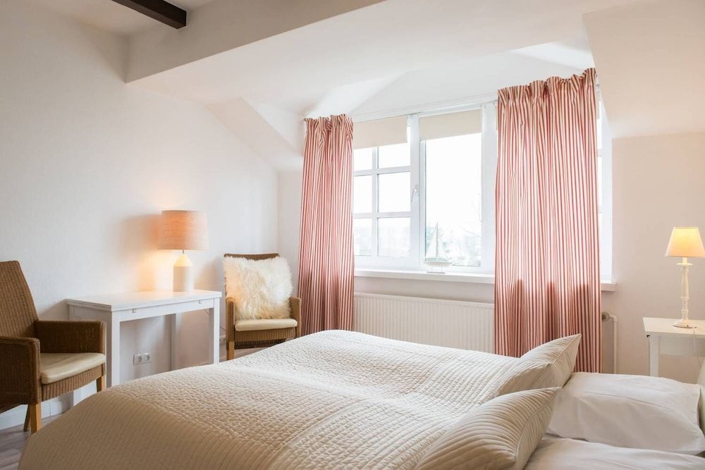 Double Room (Side Sea View)