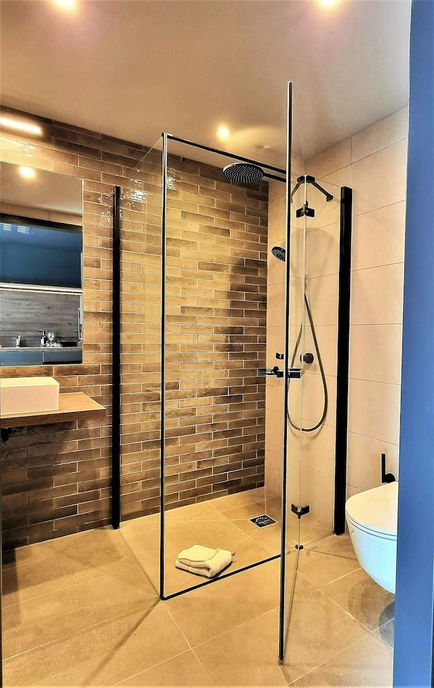 FreshSuites & Bar Basic Single Room, 1 Double Bed, Non Smoking 6