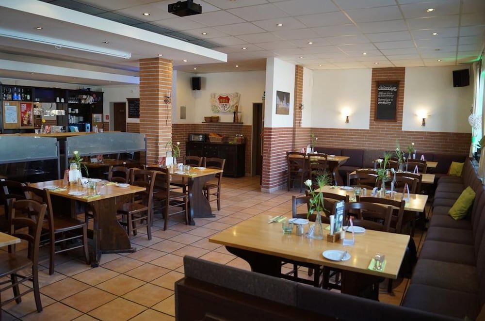 undefined Akazienhof Hotel & Brauhaus 5