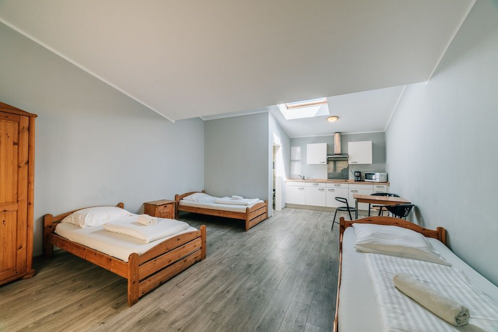 undefined MiamarMaxipartments - Merkenicher Straße 10