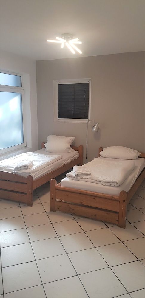 undefined MiamarMaxipartments - Merkenicher Straße 5