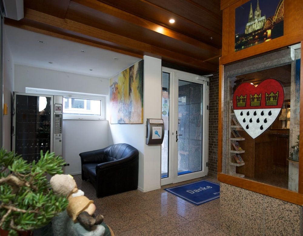 undefined Hotel Merian 9