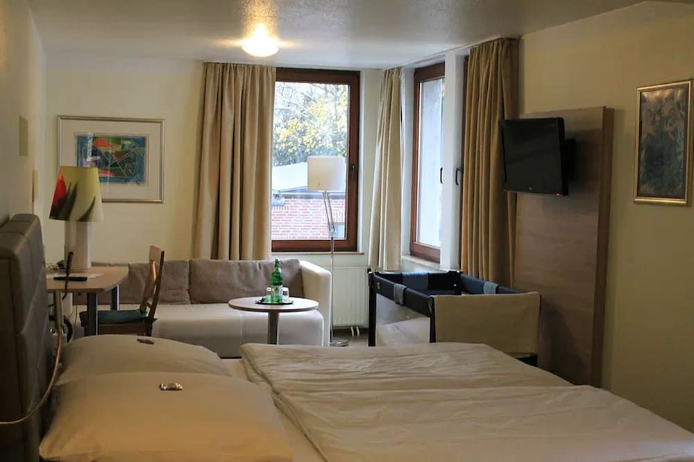 undefined La Maison Hotel - Boardinghouse 8