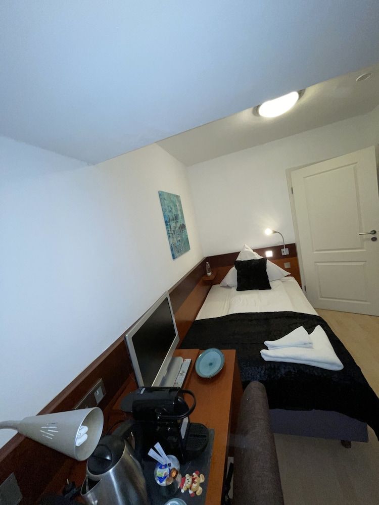 Griffin Hotel am Neumarkt Comfort Room 16