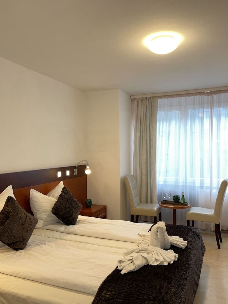 Griffin Hotel am Neumarkt Comfort Room 55