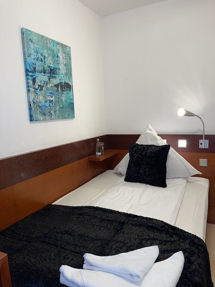 Griffin Hotel am Neumarkt Comfort Room 30