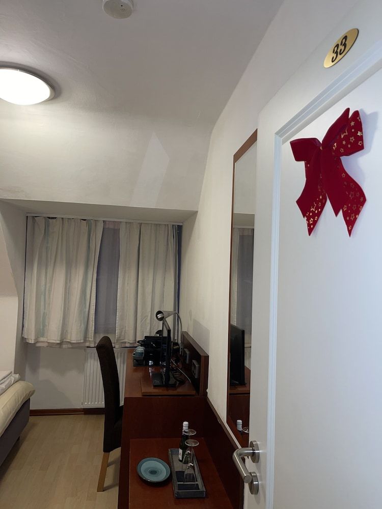 Griffin Hotel am Neumarkt Comfort Room 42