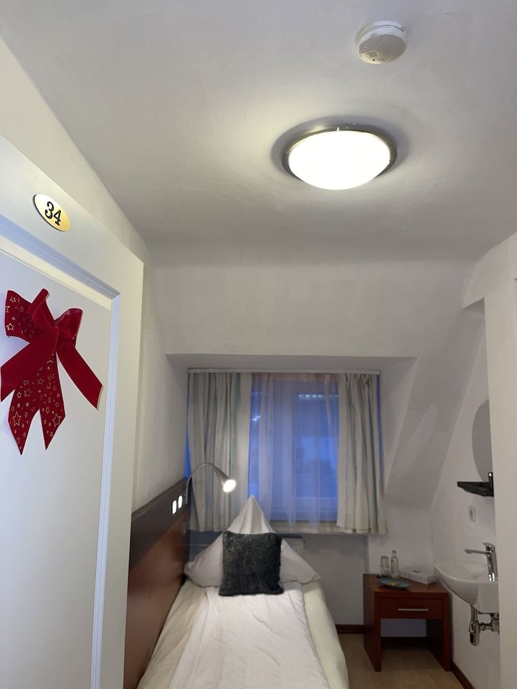 Griffin Hotel am Neumarkt Comfort Room 17